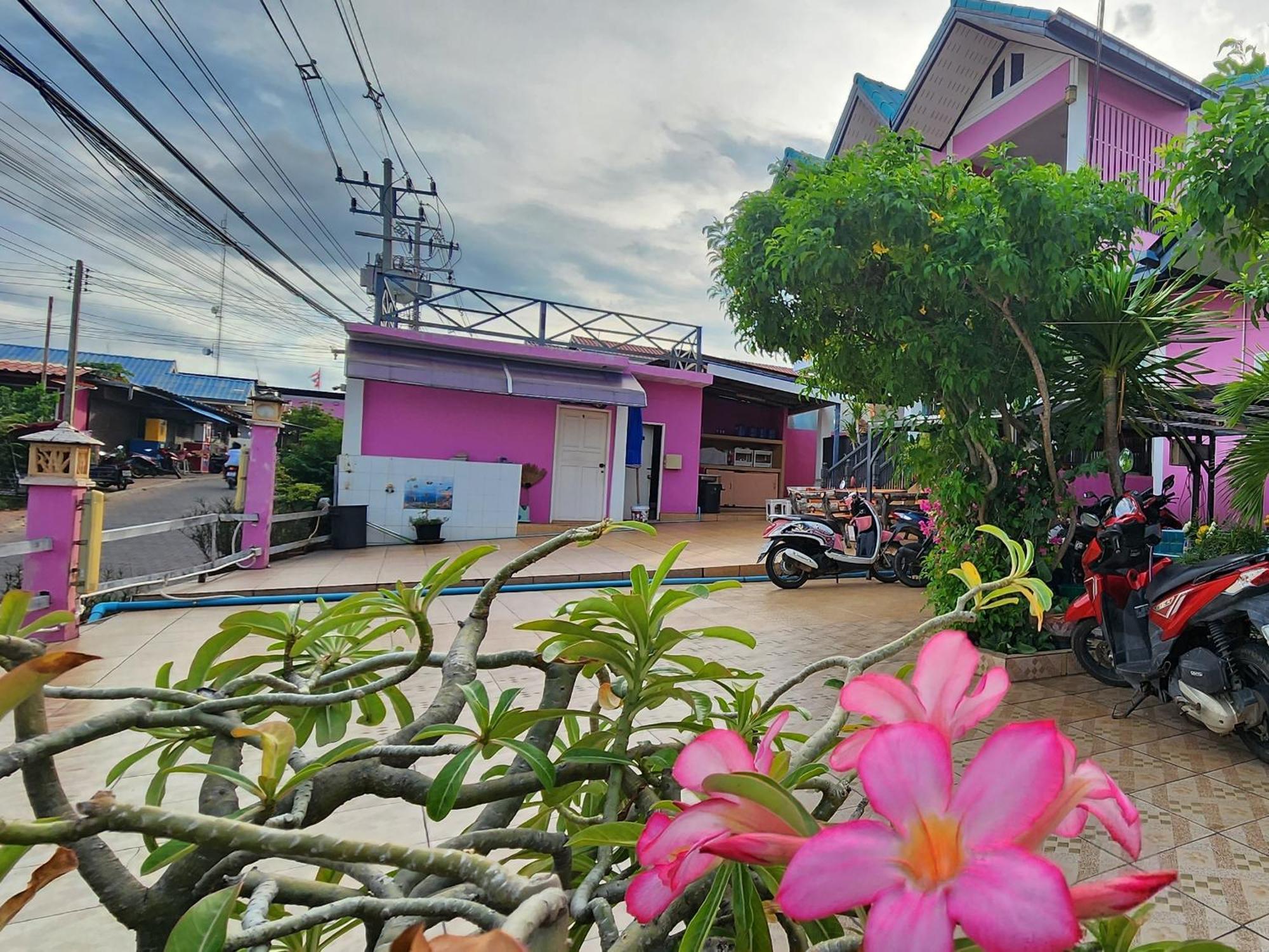 Puttaraksa Kohlarn Hotel ภายนอก รูปภาพ